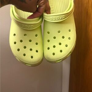 CROCS
